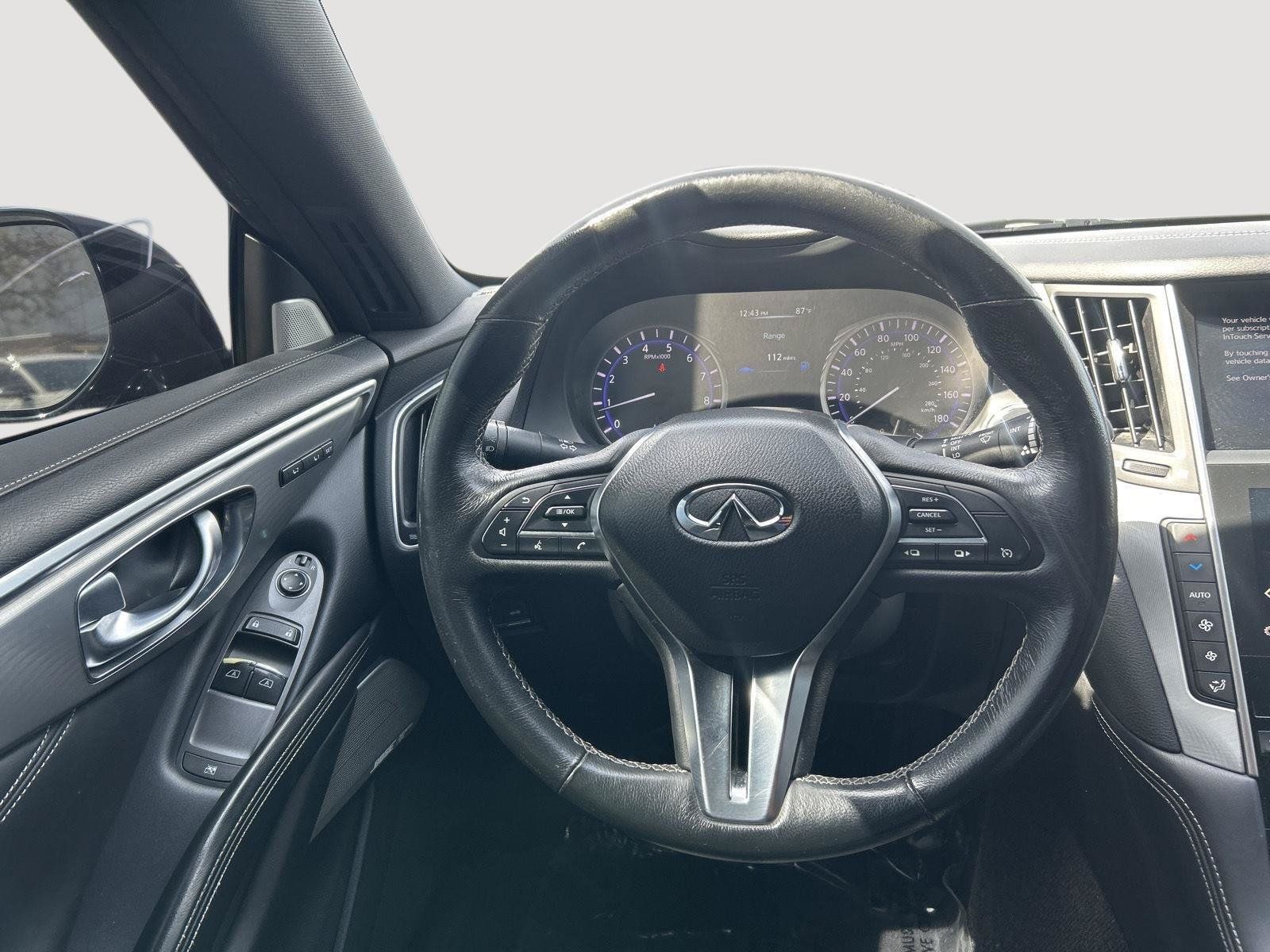Used 2017 INFINITI Q60 3.0t w/ Premium Plus Package 3.0T AWD/4WD image 15
