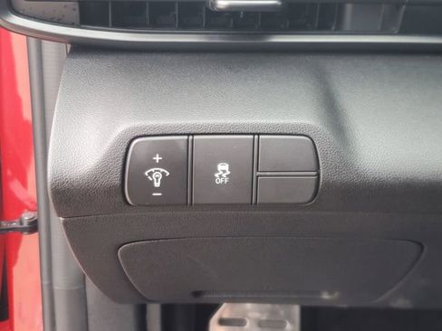 Used 2025 Hyundai Elantra Sport FWD image 17