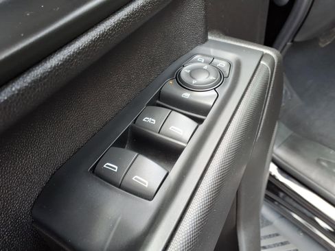 Used 2023 Chevrolet Silverado 2500 Custom w/ Custom Convenience Package AWD/4WD image 17