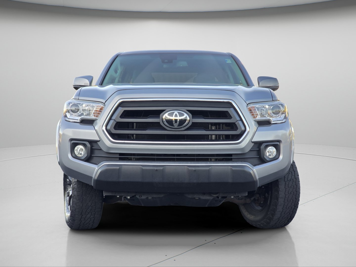 Certified 2021 Toyota Tacoma SR5 w/ Technology Package AWD/4WD image 3