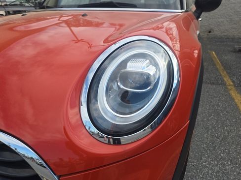 Used 2020 MINI Cooper 4-Door Hardtop w/ Storage Package image 6