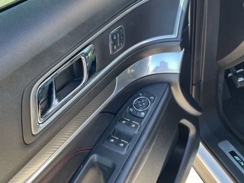 Used 2017 Ford Explorer Sport w/ Equipment Group 401A image 29