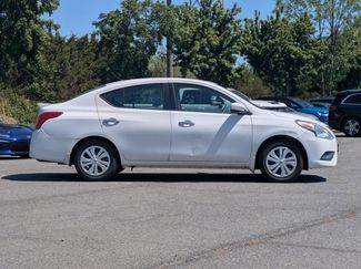Used 2016 Nissan Versa SV video 4