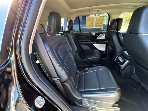Used 2020 Lincoln Aviator Reserve w/ Equipment Group 202A image 18