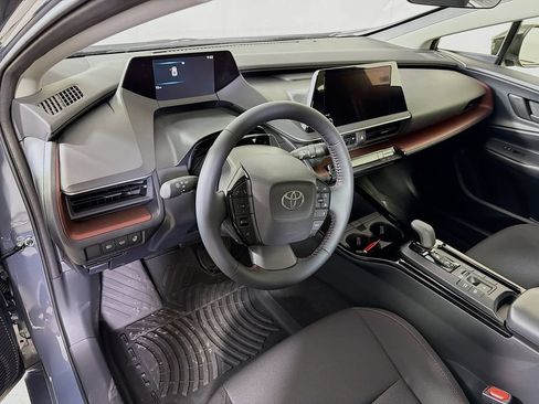 New 2026 Toyota Prius Plug-In Hybrid FWD image 9
