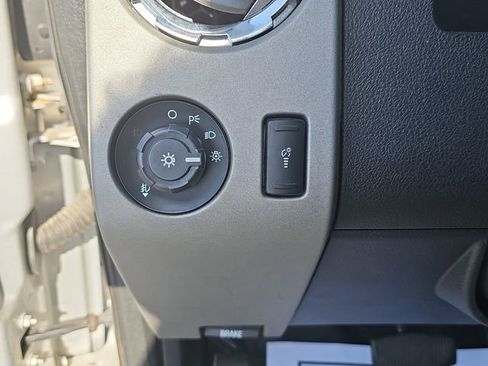 Used 2015 Ford F250 Lariat w/ Chrome Package image 24