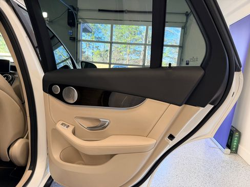 Used 2017 Mercedes-Benz GLC 300 image 30