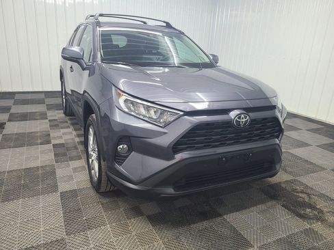 Used 2020 Toyota RAV4 XLE Premium AWD/4WD image 5