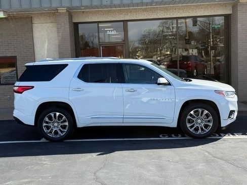 Used 2019 Chevrolet Traverse Premier w/ Driver Confidence II Package image 2