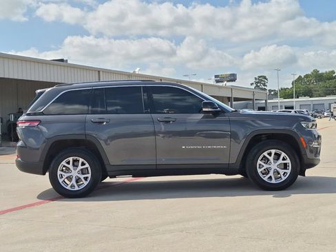 Used 2022 Jeep Grand Cherokee Limited AWD/4WD image 7