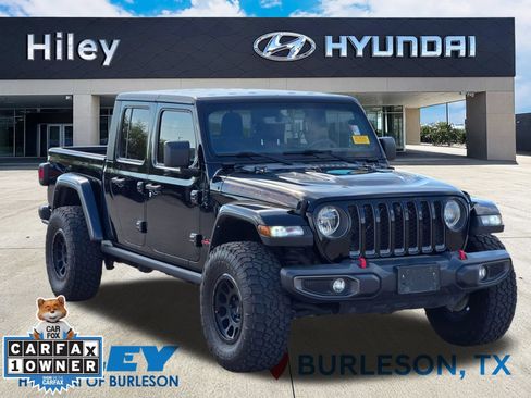 Used 2022 Jeep Gladiator Rubicon w/ Cold Weather Group AWD/4WD image 2