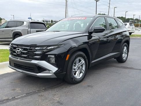 Certified 2025 Hyundai Tucson SE FWD image 4