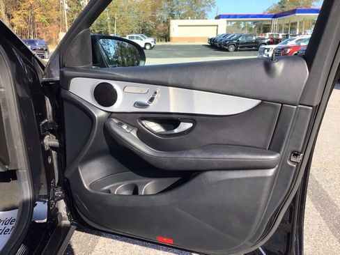 Used 2021 Mercedes-Benz GLC 300 GLC 300 image 19