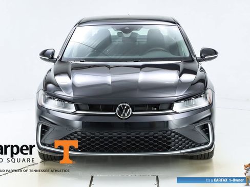 Used 2025 Volkswagen Jetta SEL FWD image 53
