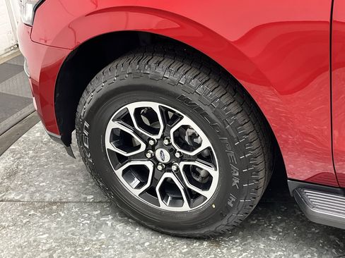 Used 2022 Ford Expedition XLT image 33