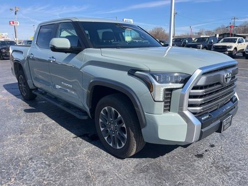 Used 2025 Toyota Tundra Limited image 3