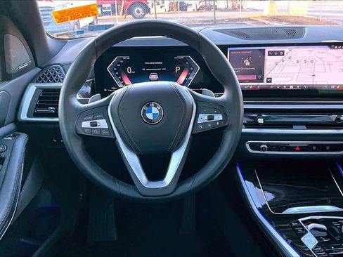 Used 2025 BMW X5 sDrive40i w/ Premium Package image 5