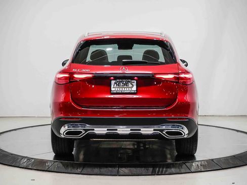 Used 2026 Mercedes-Benz GLC 300 image 3