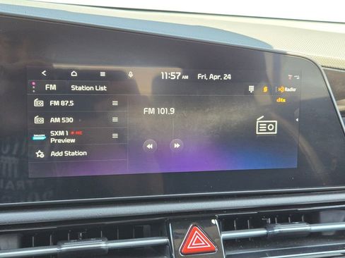 Certified 2023 Kia Niro SX FWD image 28