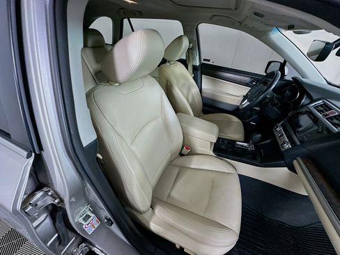 Used 2017 Subaru Outback 2.5i Limited image 32