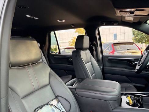 Used 2025 Chevrolet Tahoe RST w/ Comfort Package AWD/4WD image 14