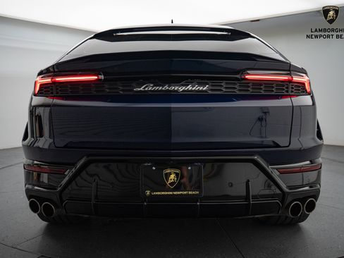 Used 2025 Lamborghini Urus SE image 16