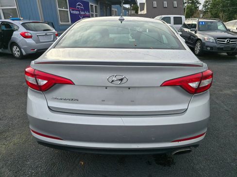 Used 2017 Hyundai Sonata SE image 4