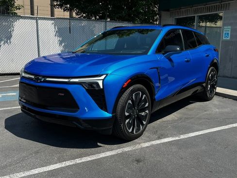 Used 2024 Chevrolet Blazer EV RS AWD/4WD image 3