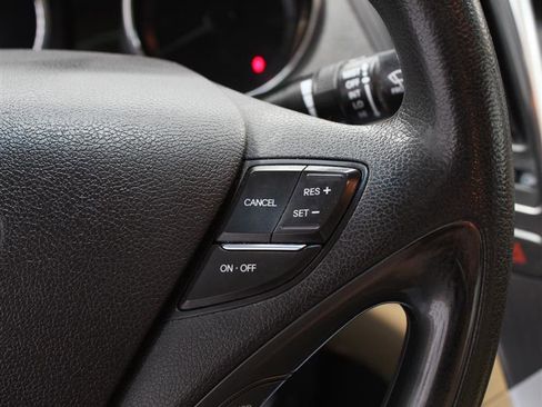 Used 2013 Hyundai Sonata Hybrid image 13