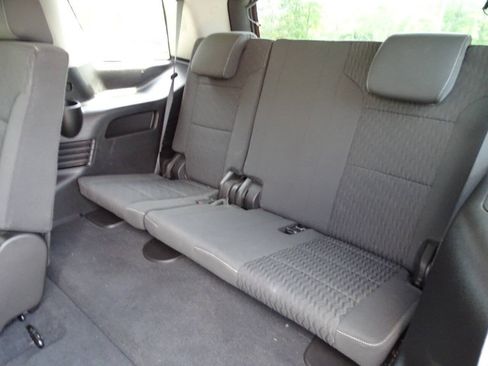 Used 2019 Chevrolet Tahoe LS AWD/4WD image 32