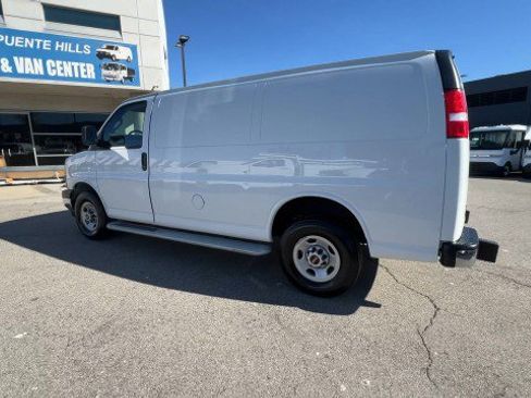 Used 2024 GMC Savana 2500 w/ Driver Convenience Package image 2