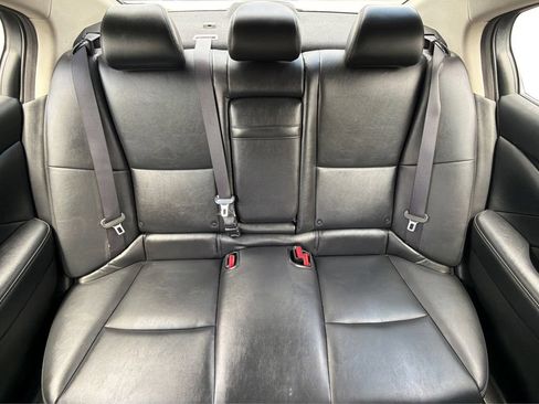 Used 2018 INFINITI Q50 Luxe w/ Essential Package (3.0T Luxe) AWD/4WD image 14