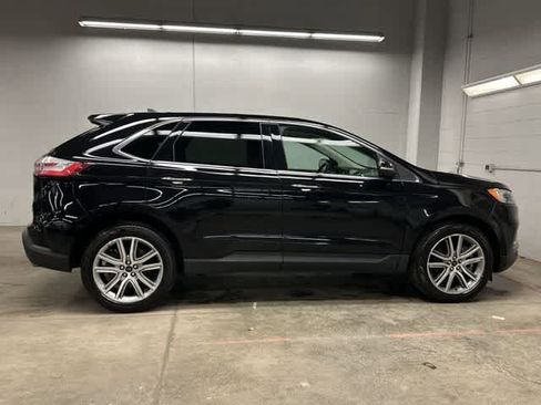 Used 2024 Ford Edge Titanium w/ Equipment Group 301A AWD/4WD image 3