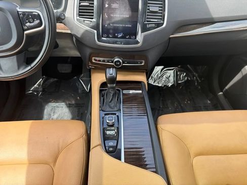 Used 2016 Volvo XC90 T6 Momentum AWD/4WD image 9
