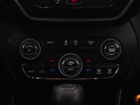 Used 2020 Jeep Cherokee High Altitude image 18