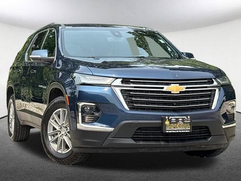 Certified 2023 Chevrolet Traverse LT w/ Rear Camera Mirror Package AWD/4WD image 2