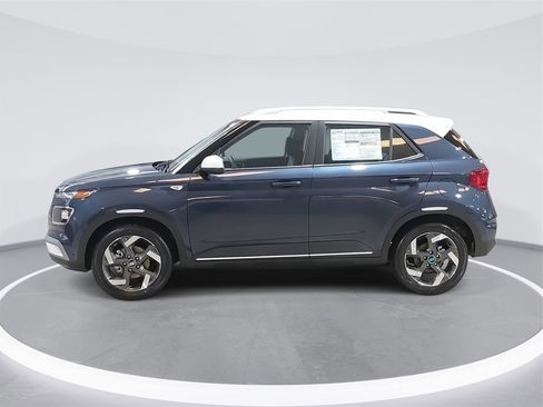 New 2026 Hyundai Venue SEL image 8