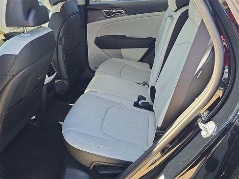 New 2026 Kia Sportage EX image 17