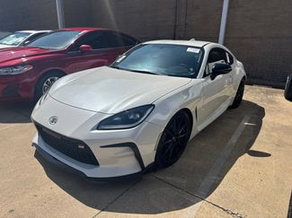 Used 2023 Toyota GR86 Premium RWD video 1