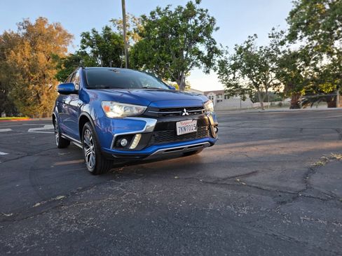 Used 2018 Mitsubishi Outlander Sport SEL FWD image 3