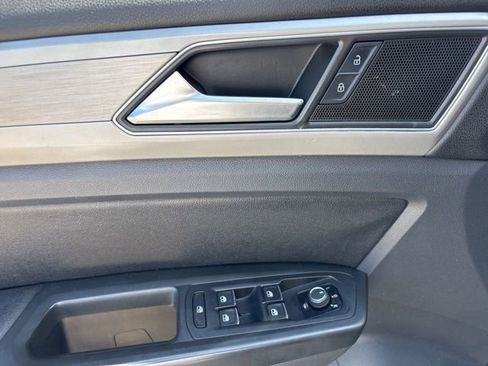 Used 2018 Volkswagen Atlas SE FWD image 16