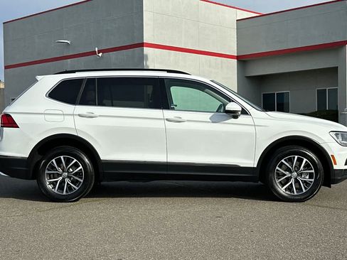 Used 2018 Volkswagen Tiguan SE image 6