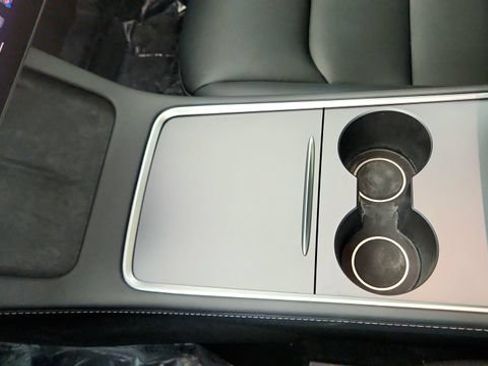 Used 2025 Tesla Model Y Long Range RWD image 65