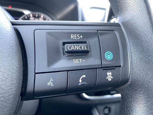 Certified 2024 Nissan Rogue SV FWD image 34
