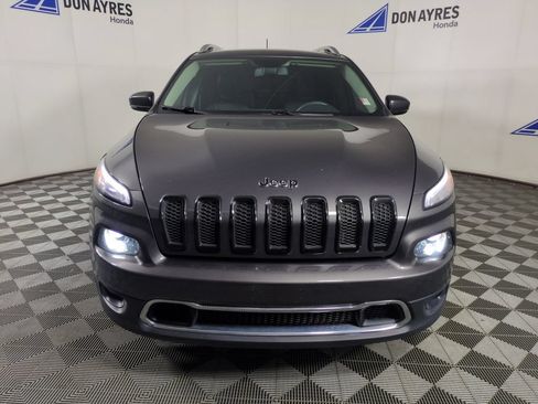 Used 2018 Jeep Cherokee Limited AWD/4WD image 10