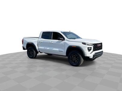 Used 2025 GMC Canyon Elevation