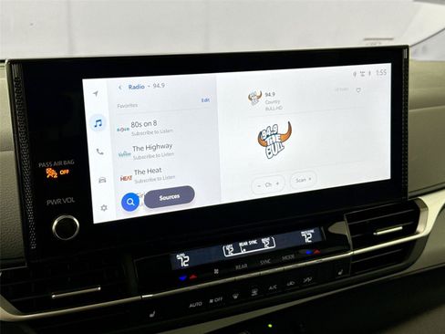 Certified 2026 Toyota Sienna XLE FWD image 25