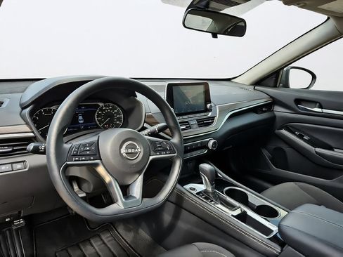 Used 2023 Nissan Altima 2.5 SV FWD image 22