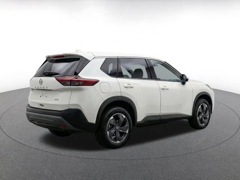 Used 2025 Nissan Rogue SV AWD/4WD image 9