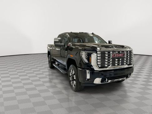 New 2026 GMC Sierra 2500 Denali w/ Denali Reserve Package image 12